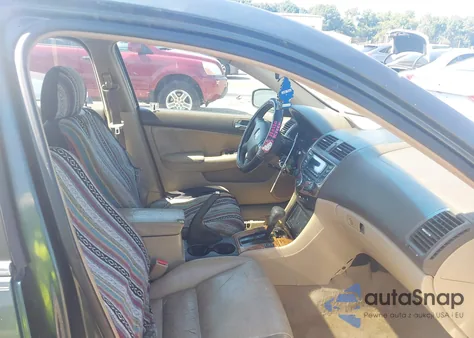 2005 Honda Accord 3.0 Ex z USA, uszkodzony, nr VIN 1HGCM66505A030190